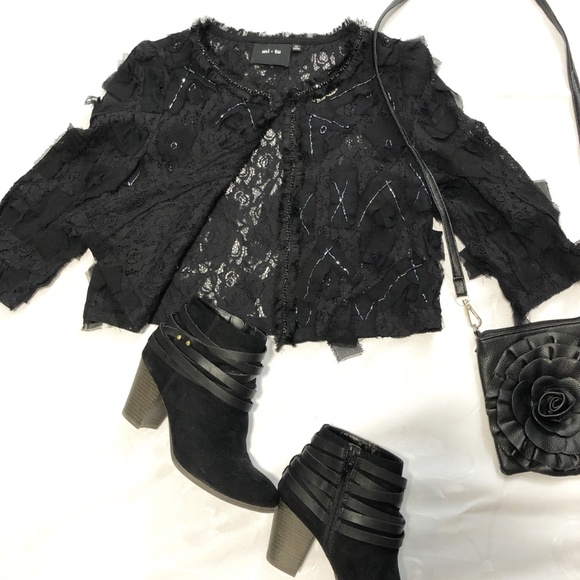 mi - tu black cropped lace jacket - Picture 1 of 8